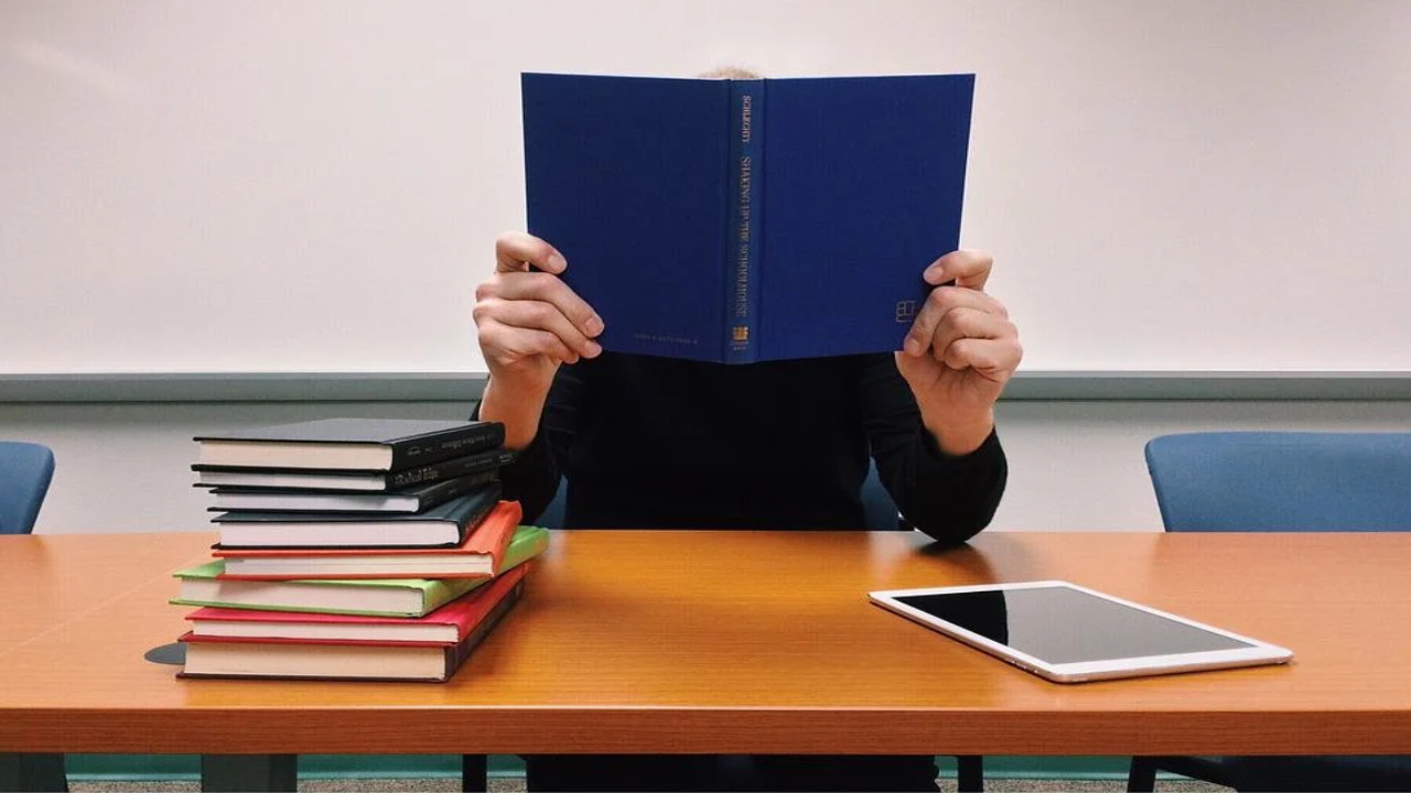报考对外经贸大学在职研究生还有口语和听力吗？.JPG